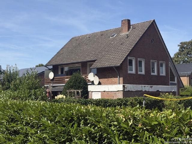 3 ZKB Dachgeschosswohnung im Altbau mit Balkon und Kellerraum