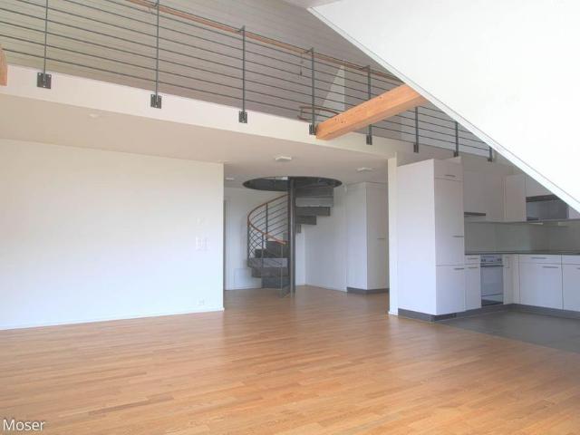 3.0 Zimmer Dachwohnung in naturnaher Lage