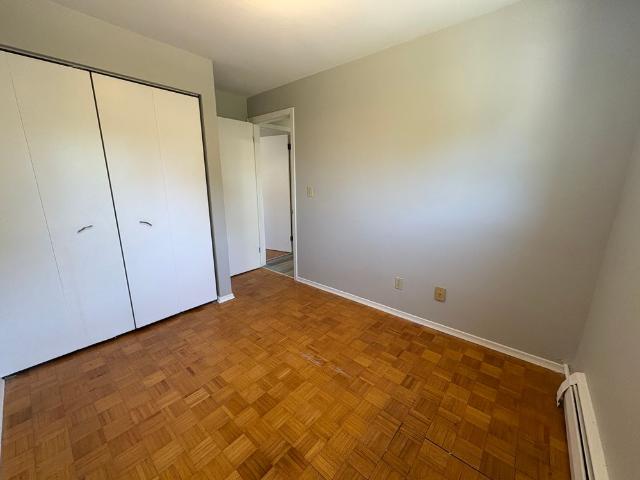 3 108 Regent St, Kingston, ON K7L 4J8