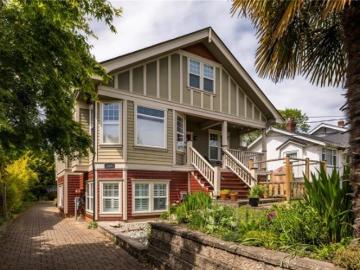 3 118 Robertson St, Victoria, BC, V8S 3X1 house for sale | Listing ID 1038 | Royal LePage