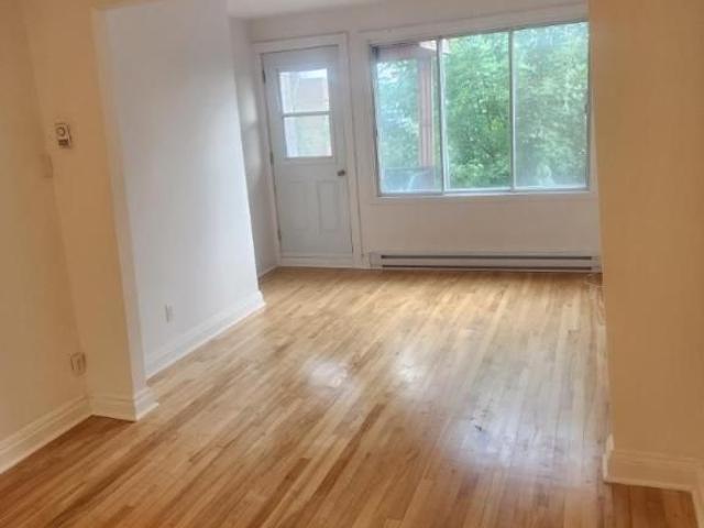 3 1/2 Montréal Mercier 1 250 $/mois