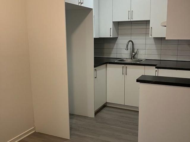 3 1/2 One Bed Apt. Metro Angrignon