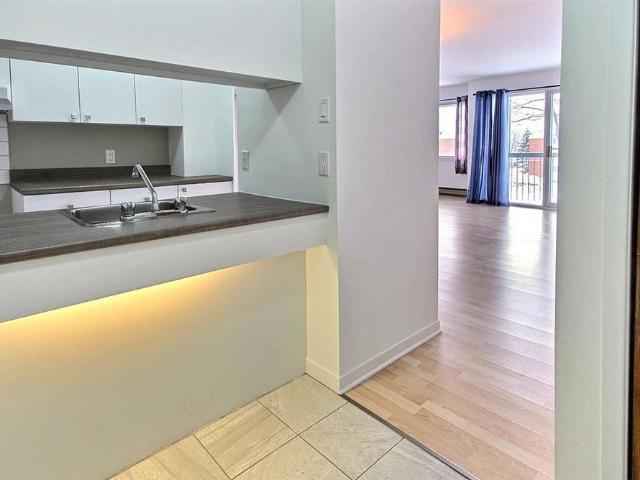 3 1/2 Dans immeuble bien entretenu, Paisible LORETTEVILLE