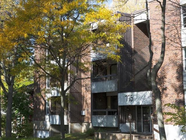 1 1/2 Ste Foy Tout inclus près du cégep Garneau 1er novembre
