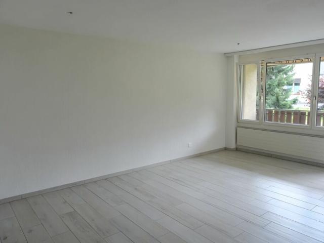 3 1/2 Zimmer Wohnung mit Balkon