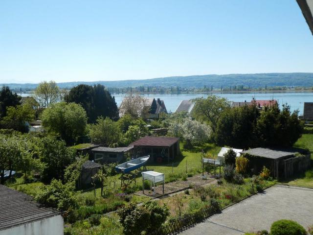 3 12 Zimmer Wohnung mit Seeblick in Allensbach von privat
