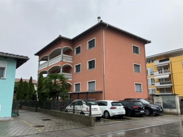 3 1/2 Zimmer Wohnung im 1. Obergeschoss / 3 1/2 Zimmer Wohnung im ersten Stock