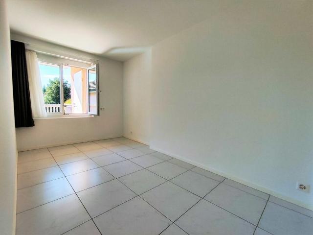 3 1/2 Zimmer Wohnung im 1. OG
