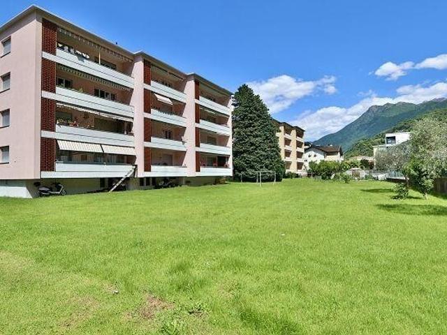 3 1/2 Zimmer Wohnung im 3. OG an zentraler, ruhiger sonniger Lage mit Aussicht / 3 1/2 Zimmer Wohnung im dritten Stock, zentral, ruhig