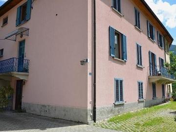 3 1/2 Zimmer EG Wohnung mit Garten, sonnig, ruhig, schöne Aussicht/ 3,5 Zimmer Penthouse Wohnung mit Garten sonnig, ruhig und mit schöner Aussicht
