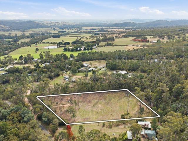 6503 sqm with Views to the Black Range