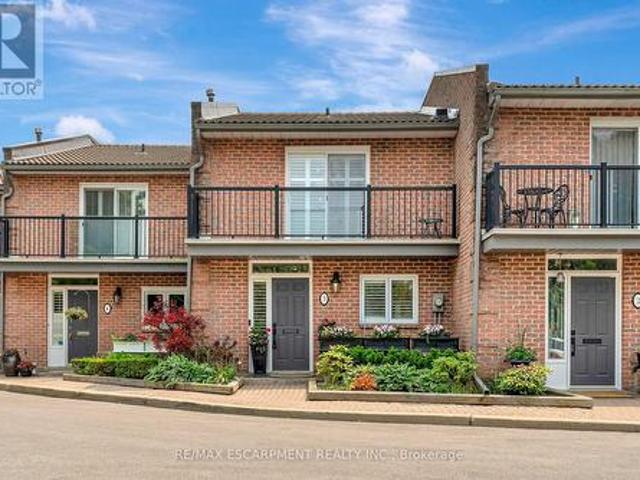 3 2136 Old Lakeshore Road, Burlington, ON, L7R 1A3 townhouse for sale | Listing ID W12821 | Royal LePage