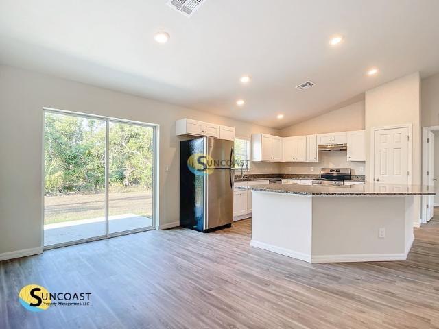 3|2 Near Dining, Parks And Downtown!