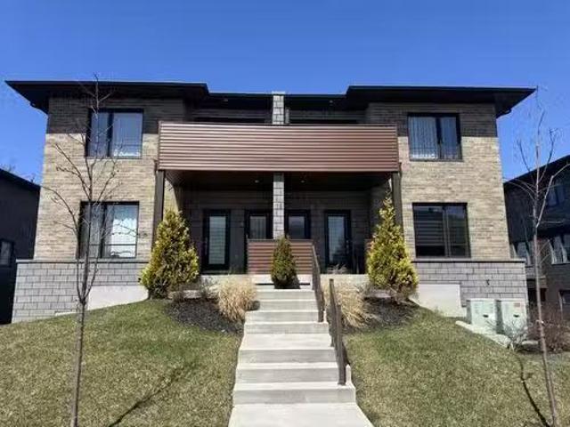 3 38 Rue De Sofia, Candiac, QC, J5R 6Y4 lease for lease Lis.