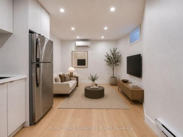 3 390 Palmerston Boulevard, Toronto, ON, M6G 2N6 house for lease | Listing ID C13674 | Royal LePage