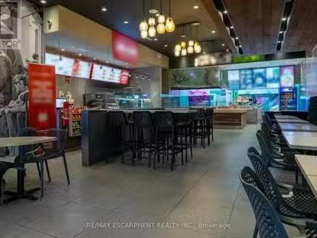 3 300 Fourth Avenue, St. Catharines, ON, L2S 0E6 commercia.