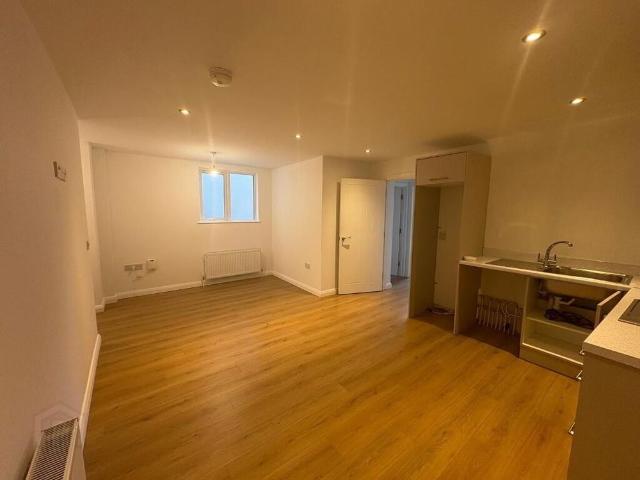 3 46 Grand Street, Lisburn, BT27 4UD