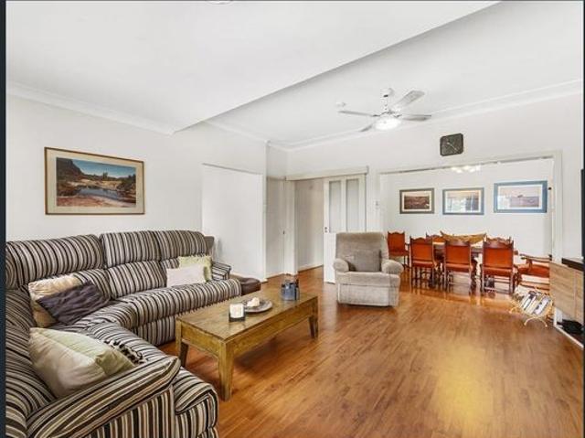 3 4 BED HOME WITH IN GROUND SWIMMING POOL