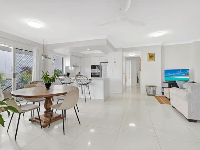 3 4 Months Only, Fully Furnished, sleeps up to 3 people, Bills Extra