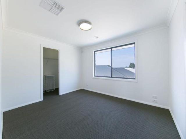3 / 4 Mardross Court, North Albury