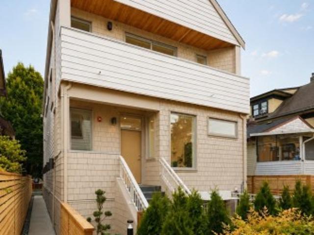 3 595 49Th Avenue E, Vancouver, BC, V5W 2H1 duplex for sale | Listing ID R3177 | Royal LePage