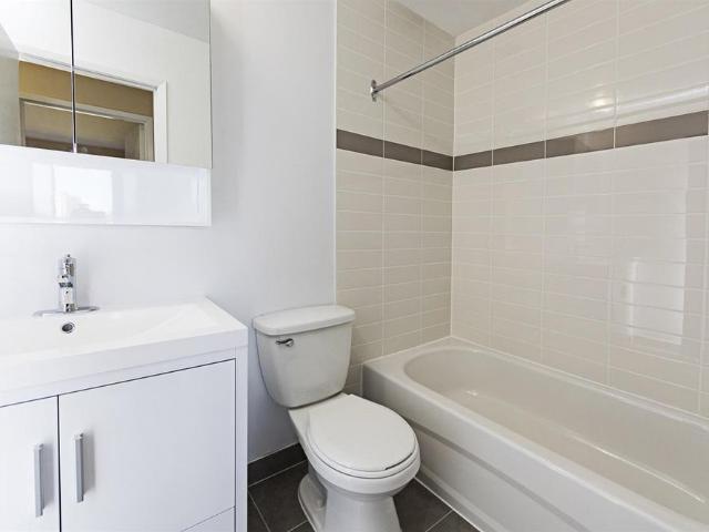3.5 11525 Boul. De Pierrefonds, Pierrefonds, Québec, Pierrefonds