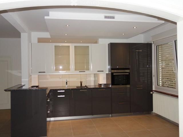 3.5 4 Zimmer, ca. 100 m2 mitten in Biel,2 Bäder, Waschturm