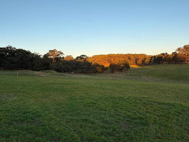 3.5 Acres Near Buninyong Approved Planning Permit for House & Shed