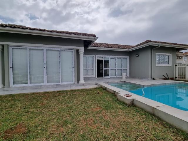 3.5 Bedroom Townhouse To Let in Illovo Beach