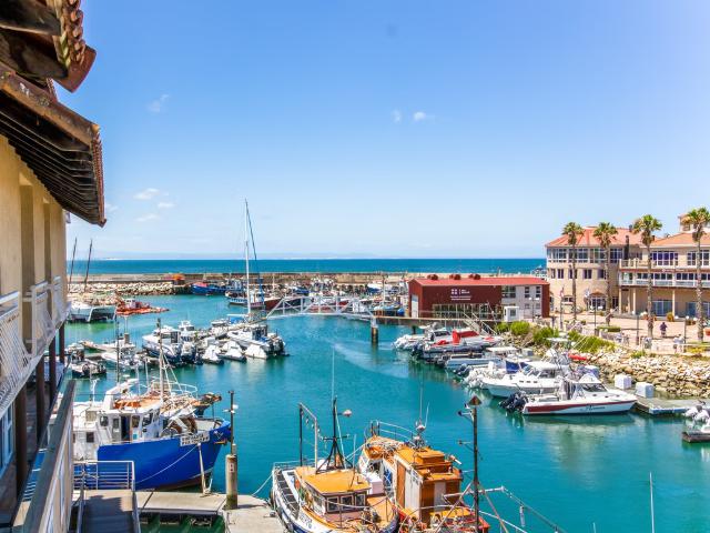 3.5 Bedroom Apartment To Let in Port St Francis