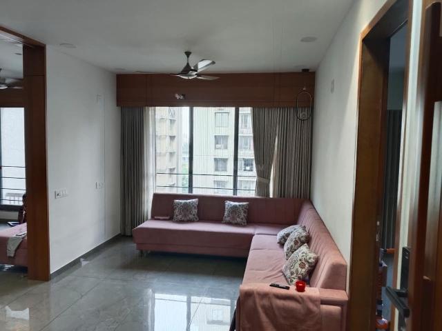3.5 BHK Apartment in Tragad for rent Ahmedabad. The reference number is 21037100