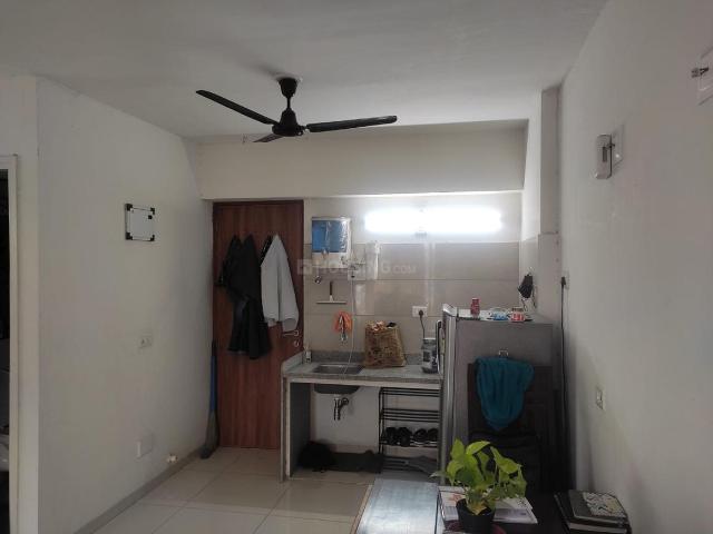 3.5 BHK Apartment in Tragad for rent Ahmedabad. The reference number is 21110435