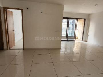3.5 BHK Apartment in University Area for rent Ahmedabad. The reference number is 19773324