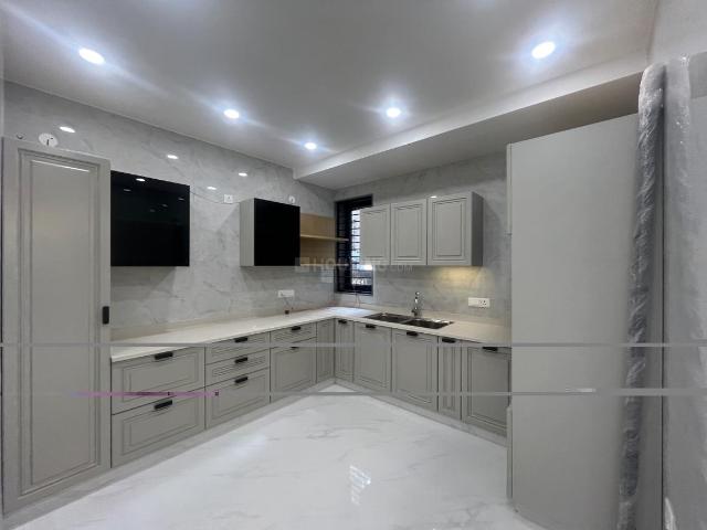 3.5 BHK Apartment in Vasant Kunj for resale New Delhi. The reference number is 20581629