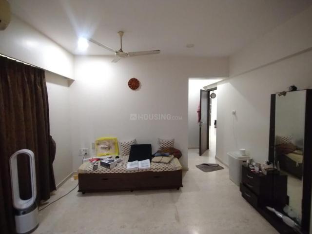 3.5 BHK Apartment in Vile Parle West for rent Mumbai. The reference number is 20853599
