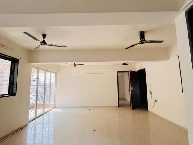 3.5 BHK Apartment in Anandvalli for rent Nashik. The reference number is 20162309