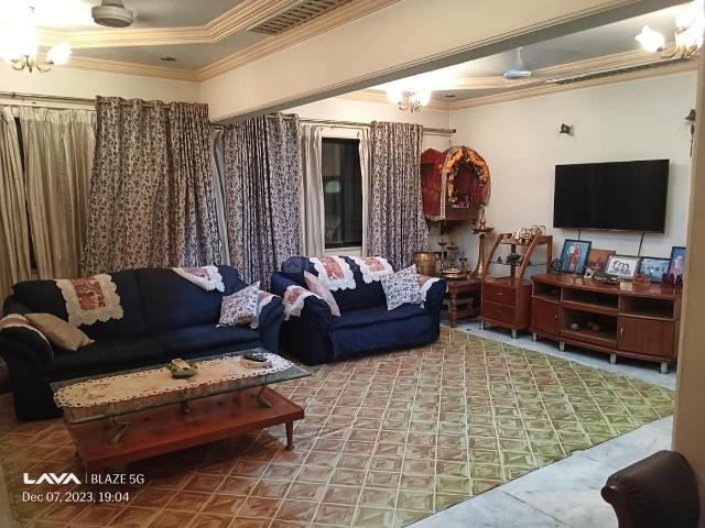 3.5 BHK Apartment in Andheri West for resale Mumbai. The reference number is 16985173