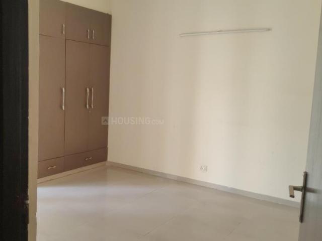 3.5 BHK Apartment in Crossings Republik for rent Ghaziabad. The reference number is 20669638