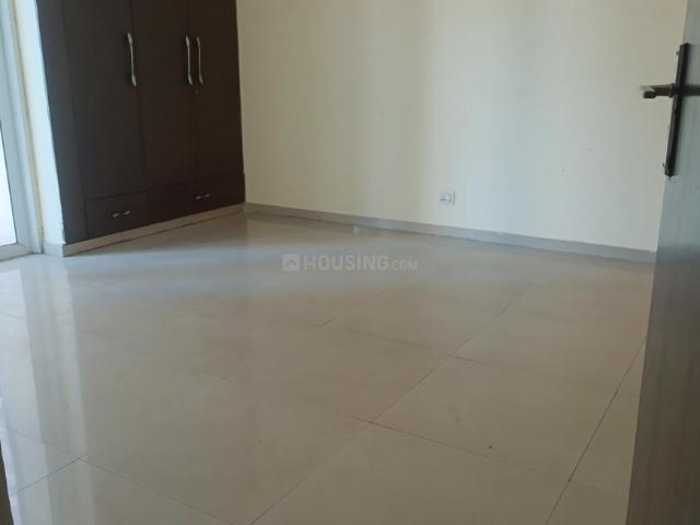 3.5 BHK Apartment in Crossings Republik for rent Ghaziabad. The reference number is 20669751