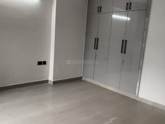 3.5 BHK Apartment in Crossings Republik for rent Ghaziabad. The reference number is 20871363