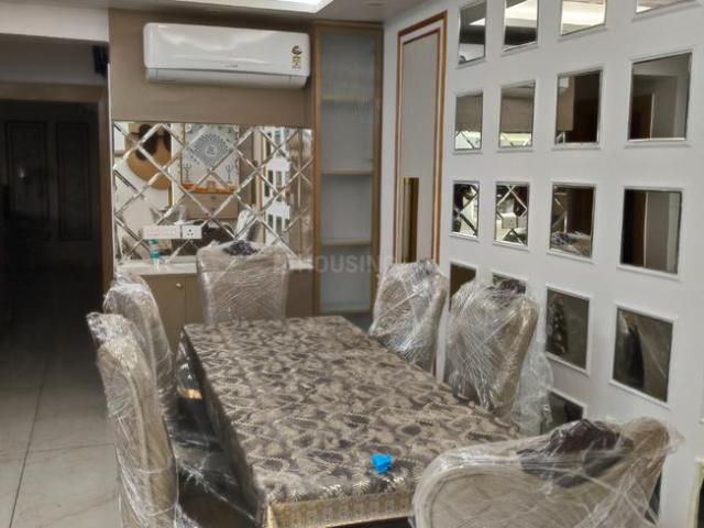 3.5 BHK Apartment in Gomti Nagar Extension for rent Lucknow. The reference number is 21149118