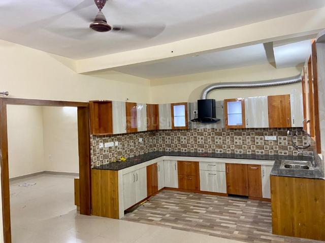 3.5 BHK Apartment in Gomti Nagar for resale Lucknow. The reference number is 16786177