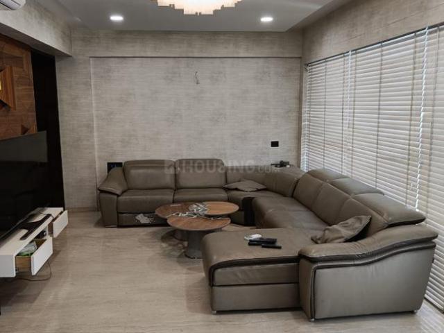 3.5 BHK Apartment in Gurukul for rent Ahmedabad. The reference number is 20974916