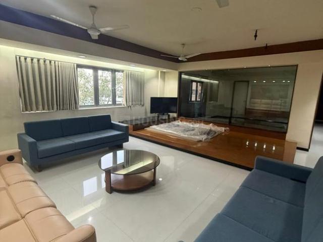 3.5 BHK Apartment in Jagnath Plot for rent Rajkot. The reference number is 20271368
