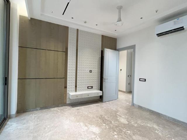 3.5 BHK Apartment in Karol Bagh for rent New Delhi. The reference number is 20414440