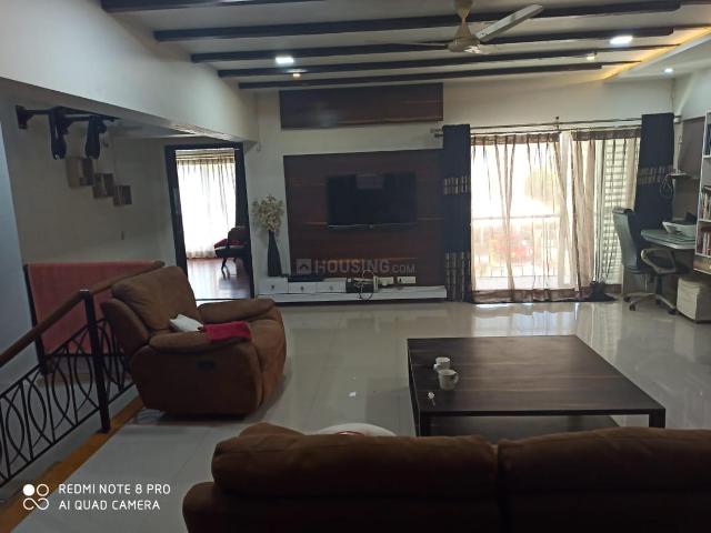 3.5 BHK Apartment in Kharadi for rent Pune. The reference number is 19203799