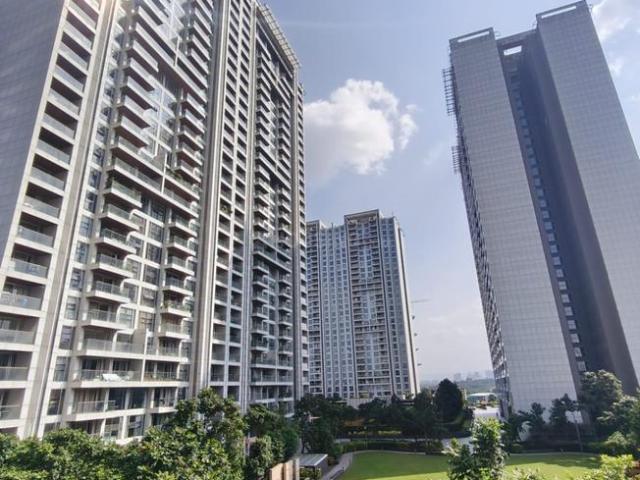 3.5 BHK Apartment in Kharadi for resale Pune. The reference number is 21085096