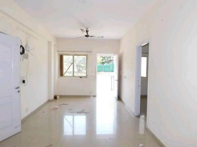 3.5 BHK Apartment in Lal Kuan for rent Ghaziabad. The reference number is 19286047