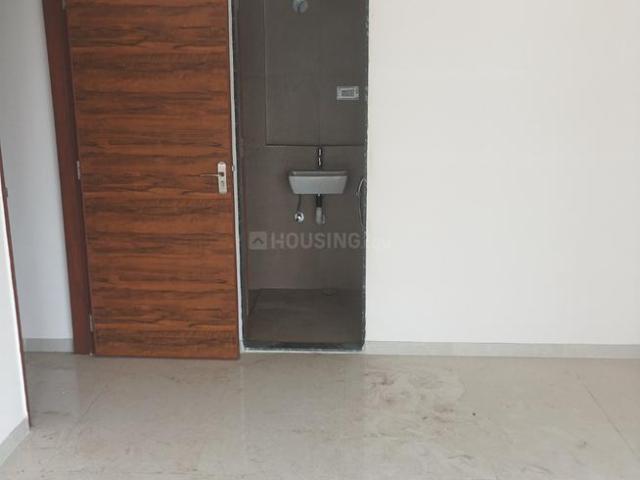 3.5 BHK Apartment in Malad East for resale Mumbai. The reference number is 18364124