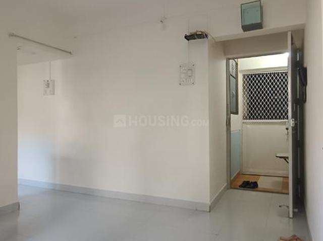 3.5 BHK Apartment in Mukund Nagar for rent Pune. The reference number is 19658776